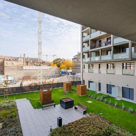 WestSide River Apartment Boedapest Buitenkant foto