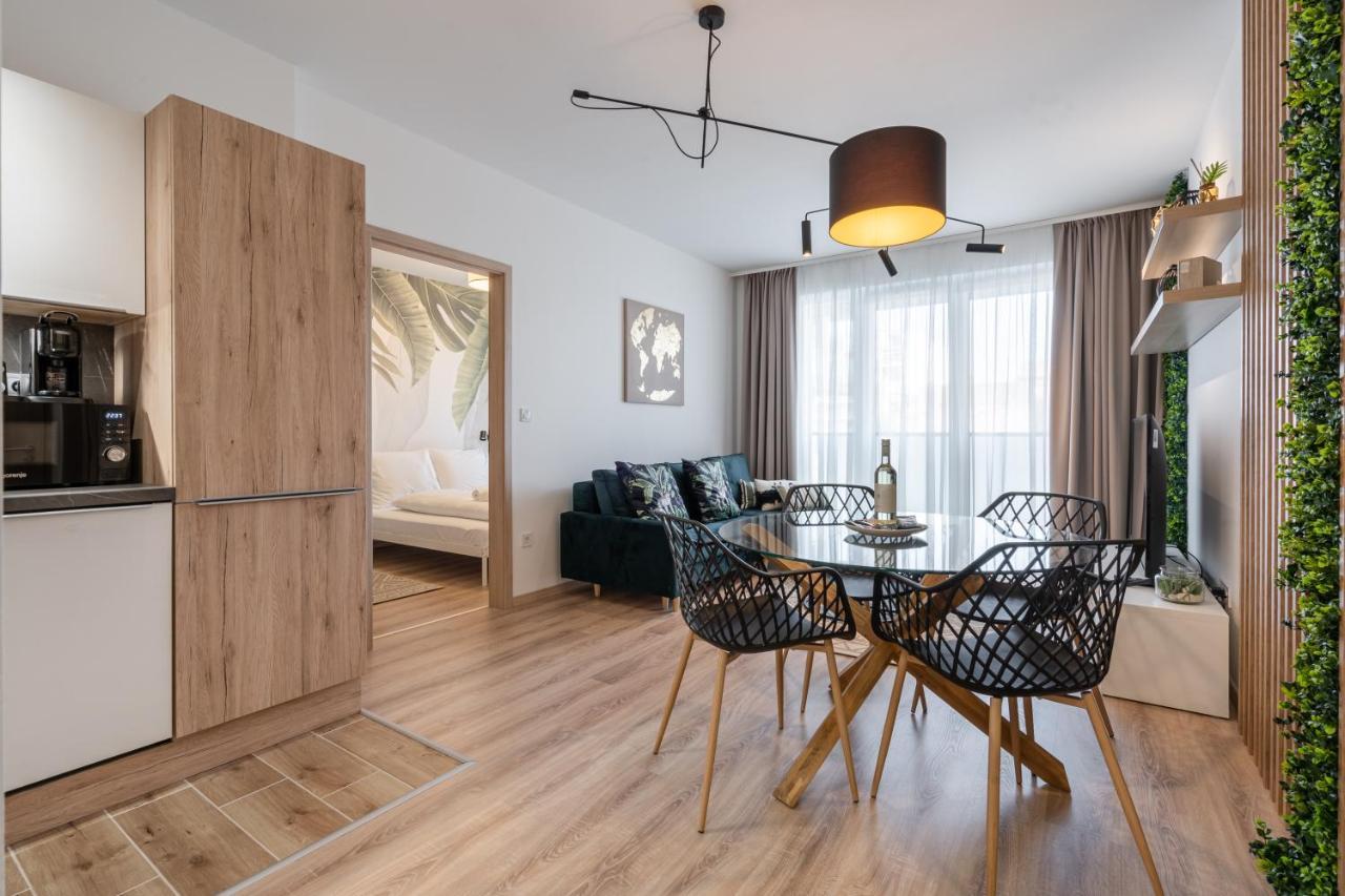 WestSide River Apartment Boedapest Buitenkant foto