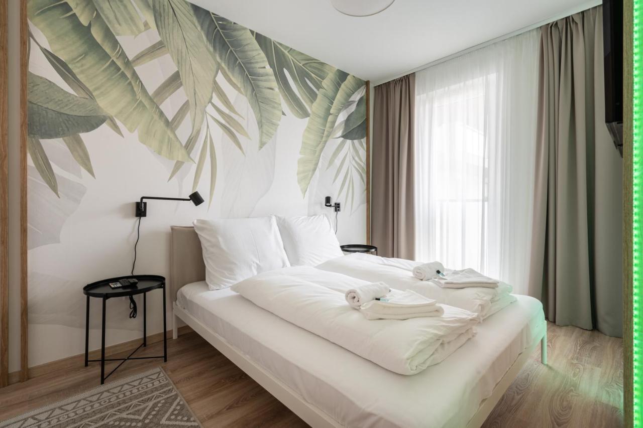 WestSide River Apartment Boedapest Buitenkant foto