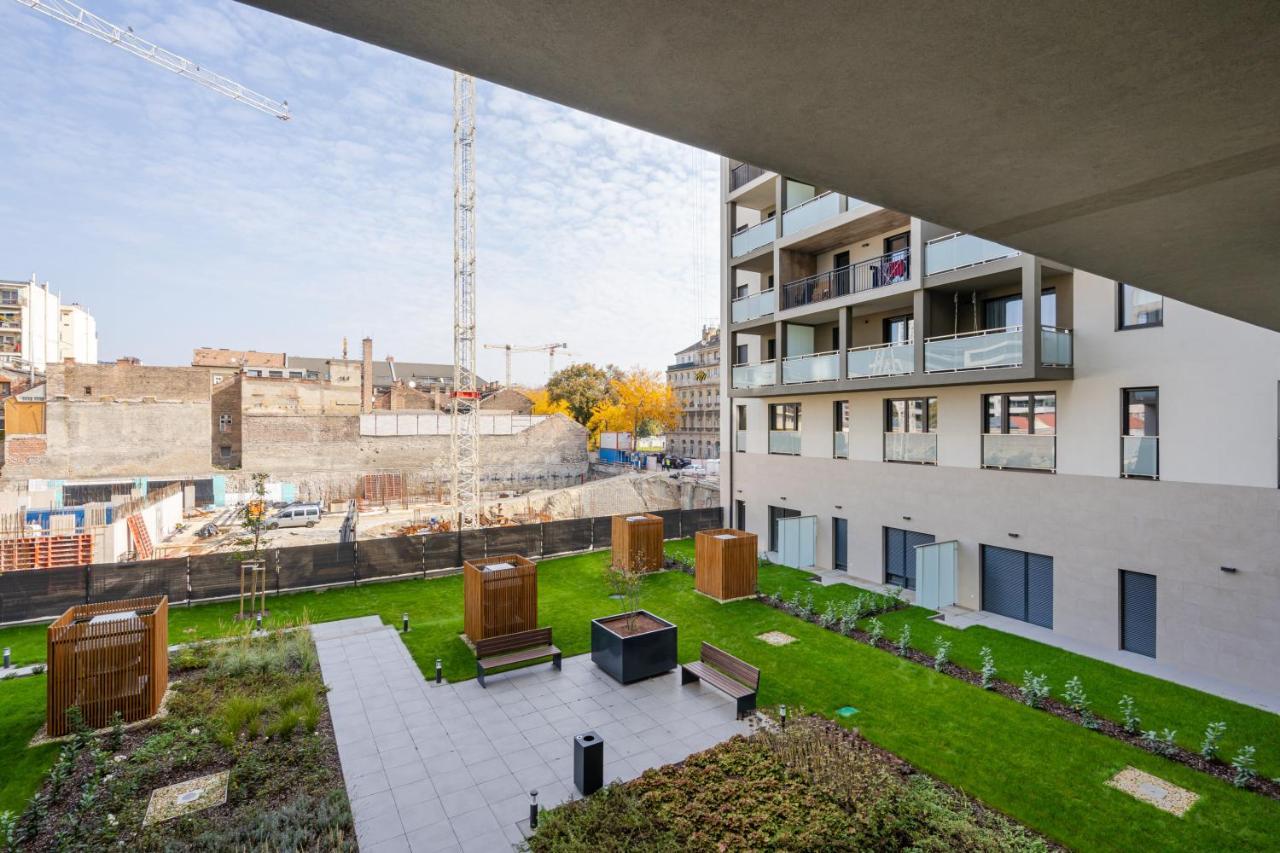 WestSide River Apartment Boedapest Buitenkant foto
